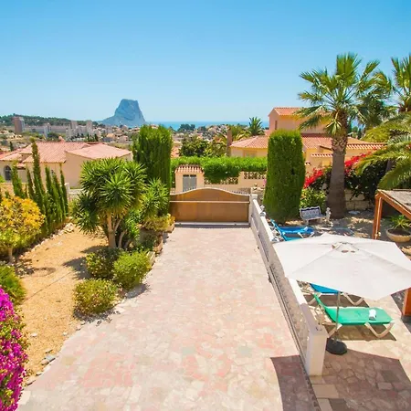 Erik - Plusholidays Villa