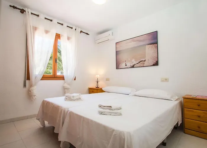 Erik - Plusholidays Villa Calpe