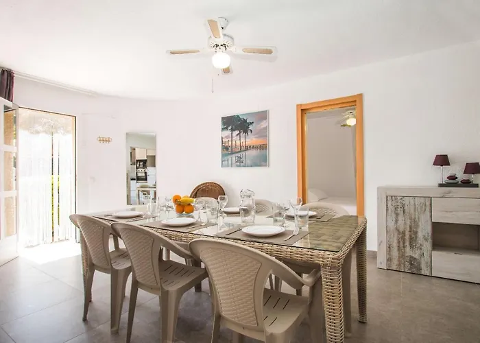 Erik - Plusholidays * Calpe