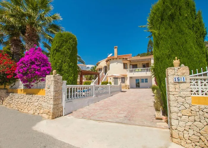 Erik - Plusholidays * Calpe